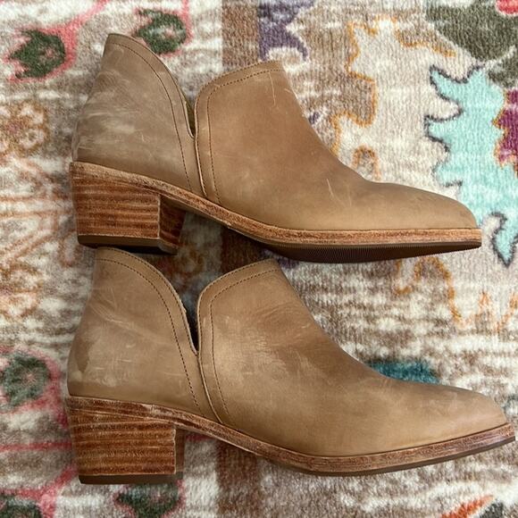 Nisolo Mia Everyday Ankle Boot - Picture 3 of 6